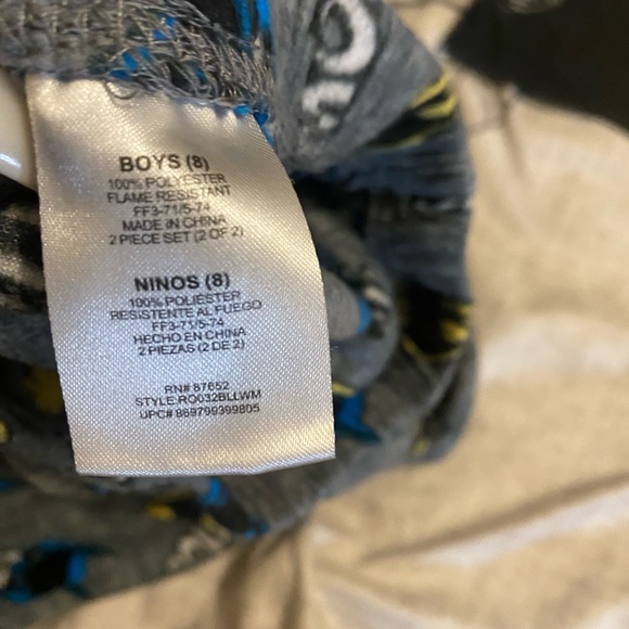 Cute lil boys pj set - Picture 2 of 3